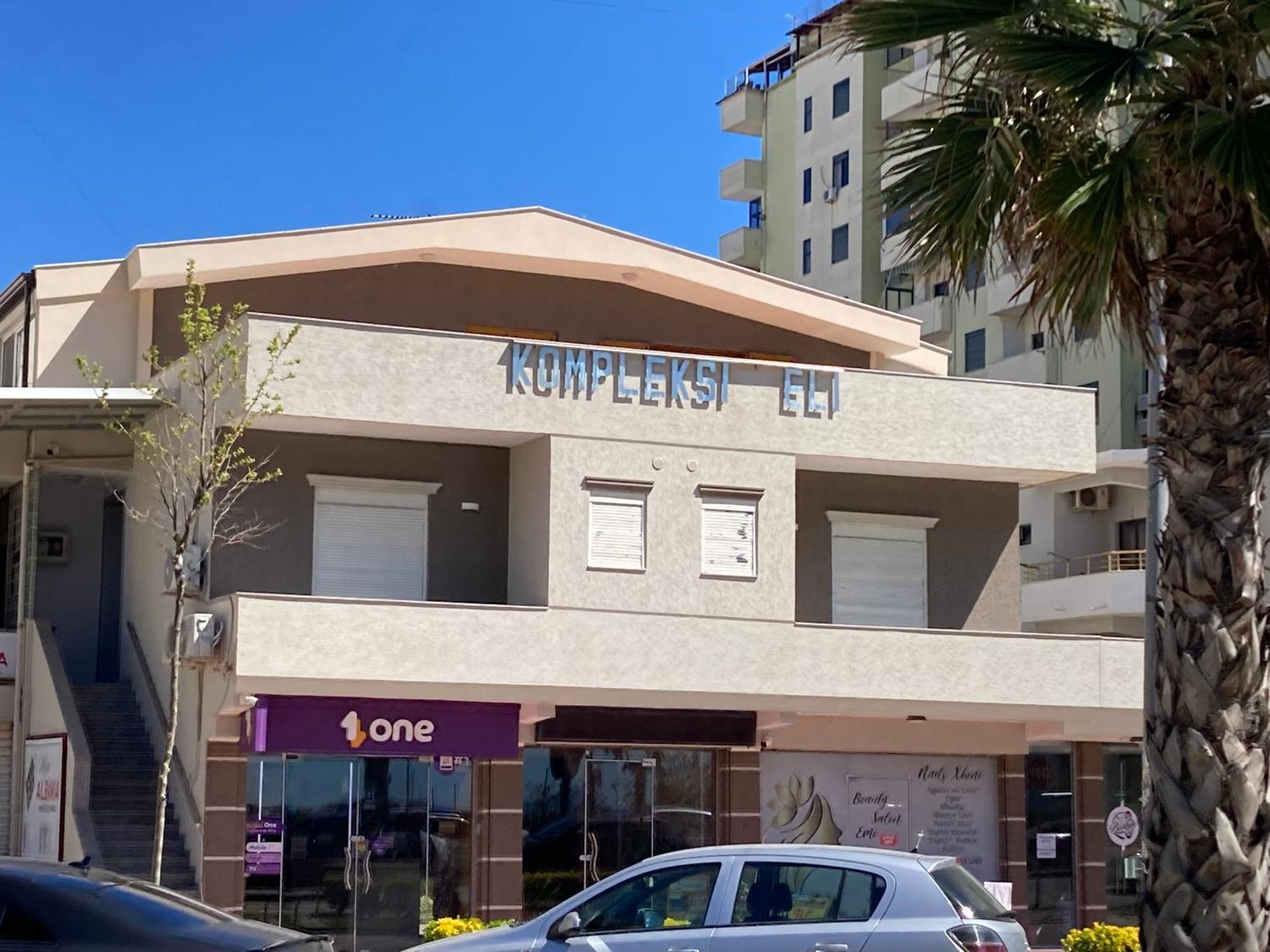 Kompleksi Eli Guest House Durrës Esterno foto