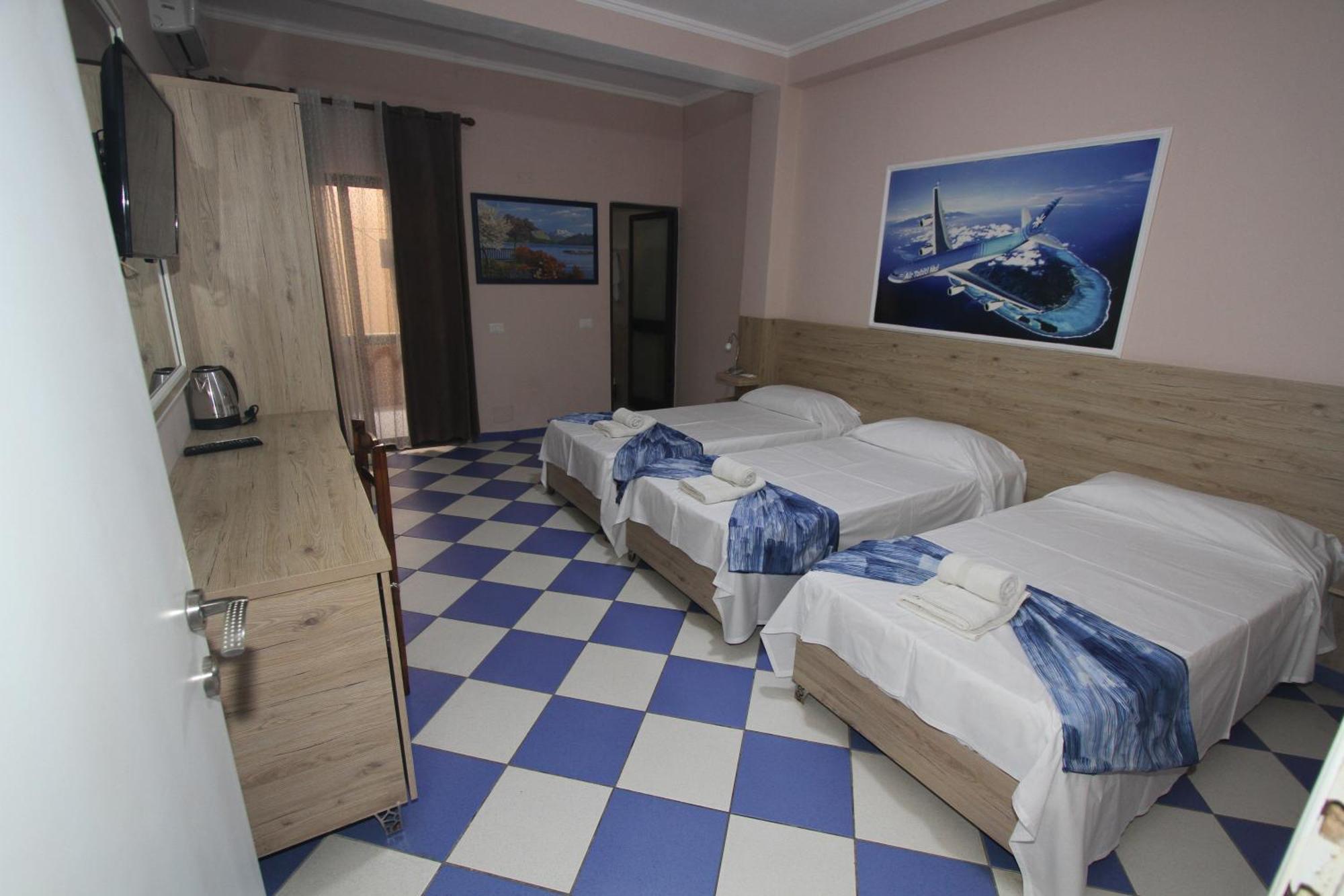 Kompleksi Eli Guest House Durrës Esterno foto