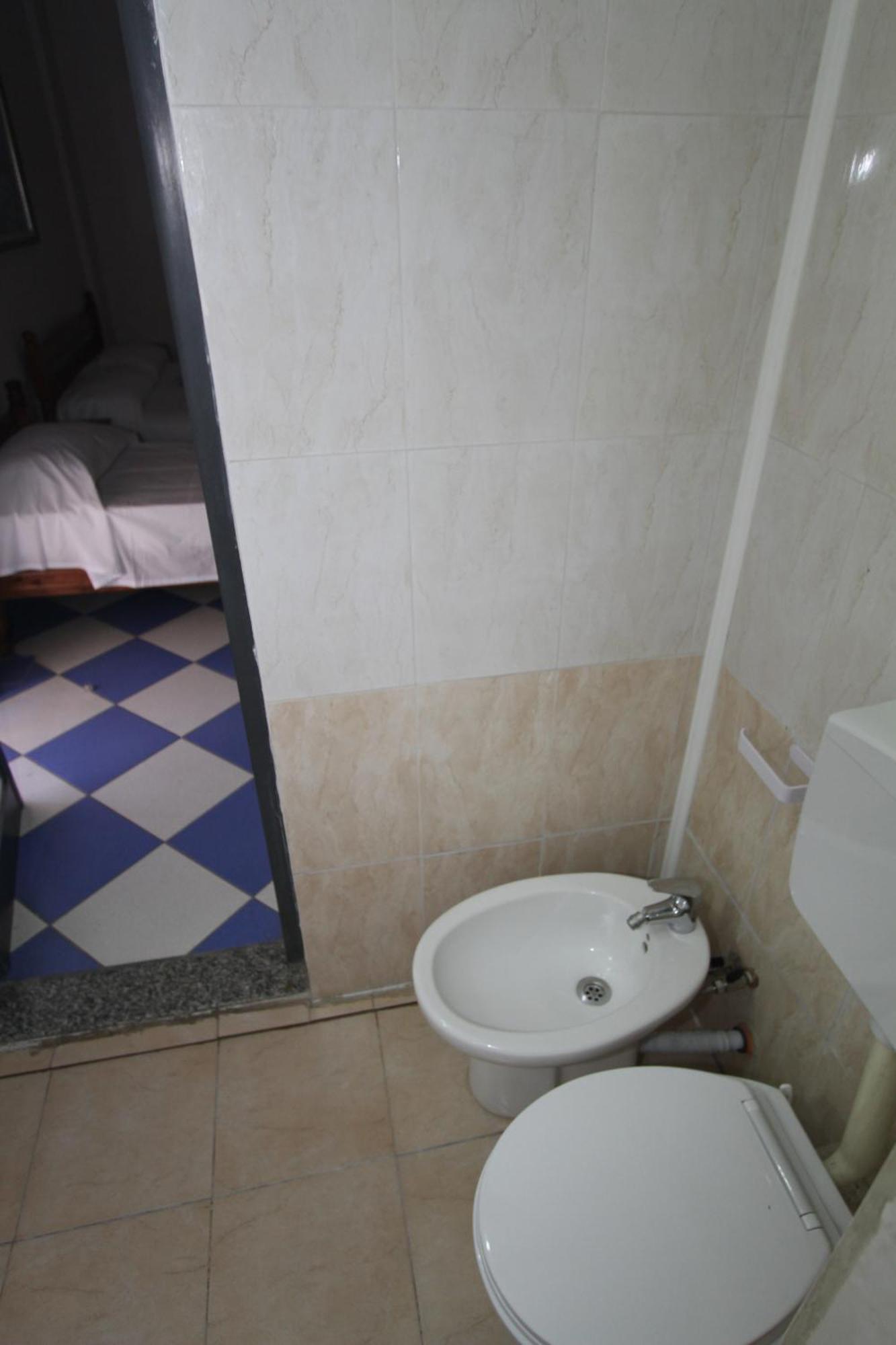 Kompleksi Eli Guest House Durrës Esterno foto
