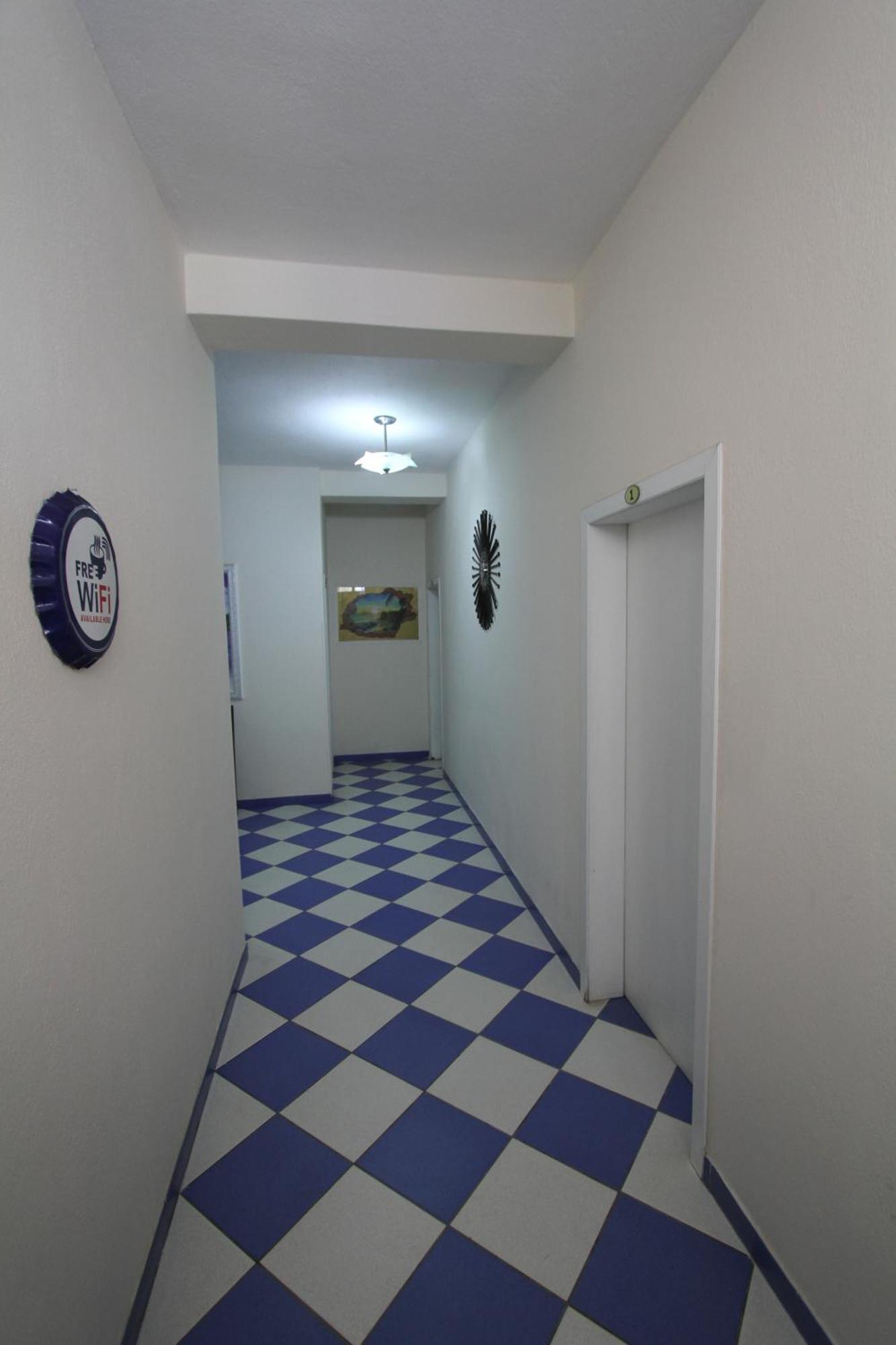 Kompleksi Eli Guest House Durrës Esterno foto