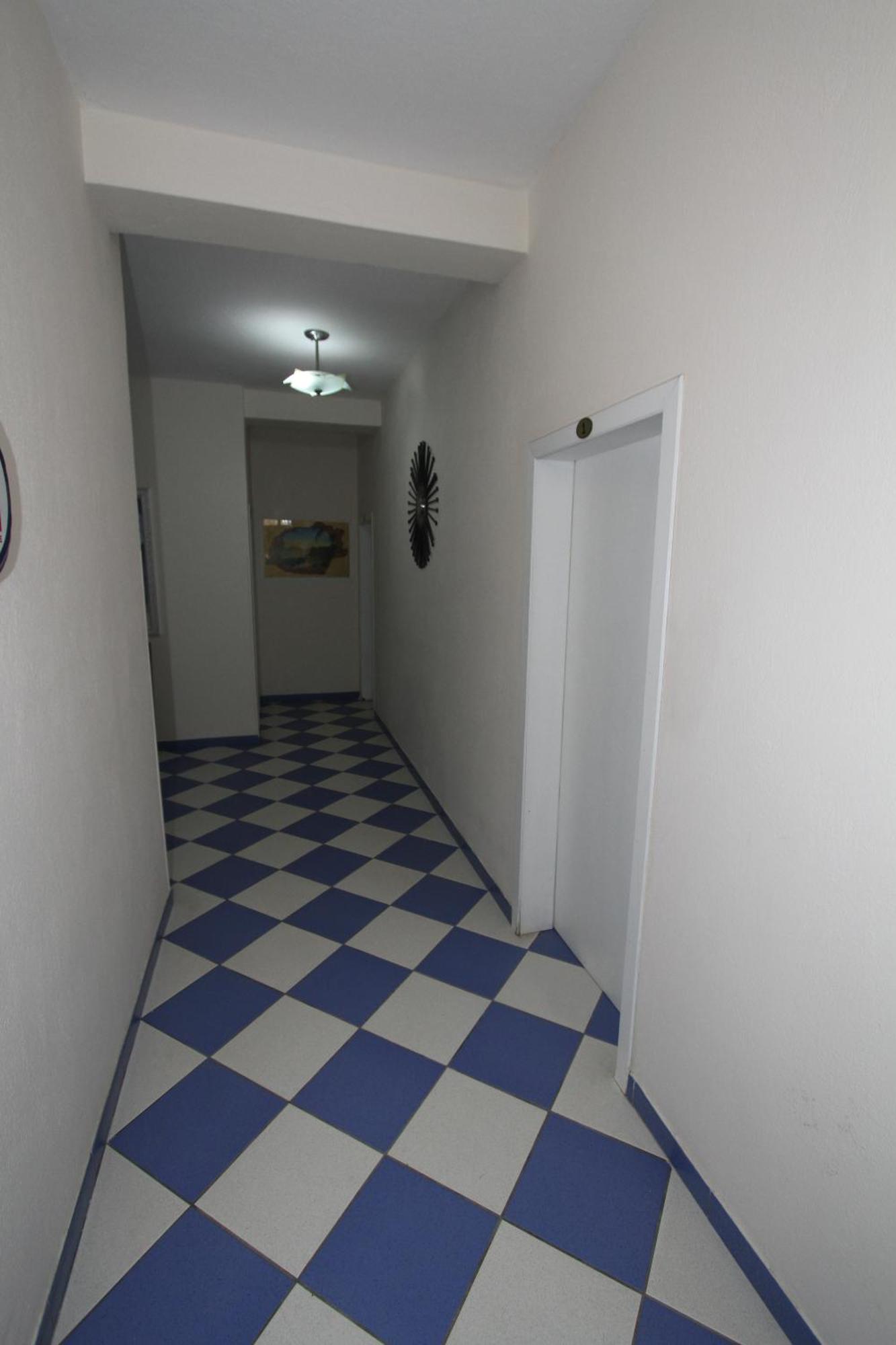 Kompleksi Eli Guest House Durrës Esterno foto